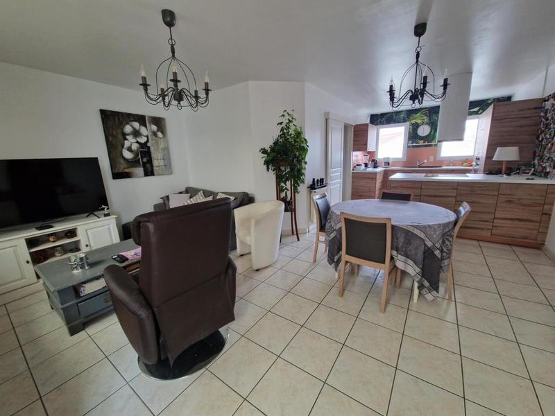 Maison traditionnelle - 82 m² - 4 pièces