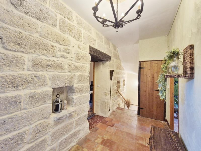 Maison - 200 m² - 6 pièces