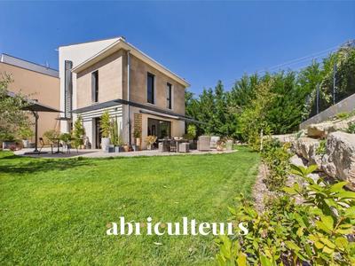 Maison - 111 m² - 4 pièces