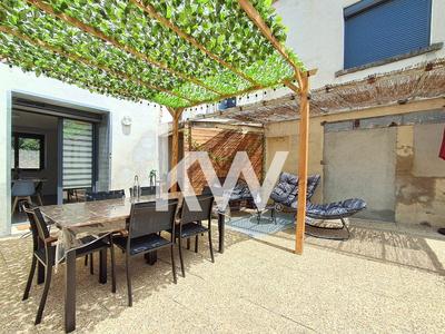 Maison - 180 m² - 8 pièces