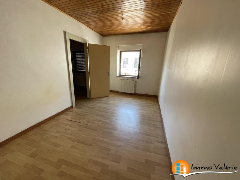 Maison - 96 m² - 5 pièces