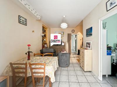 Maison - 201 m² - 9 pièces