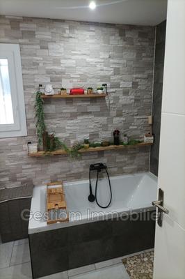 Villa - 212 m² - 6 pièces