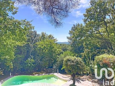 Maison - 194 m² - 6 pièces