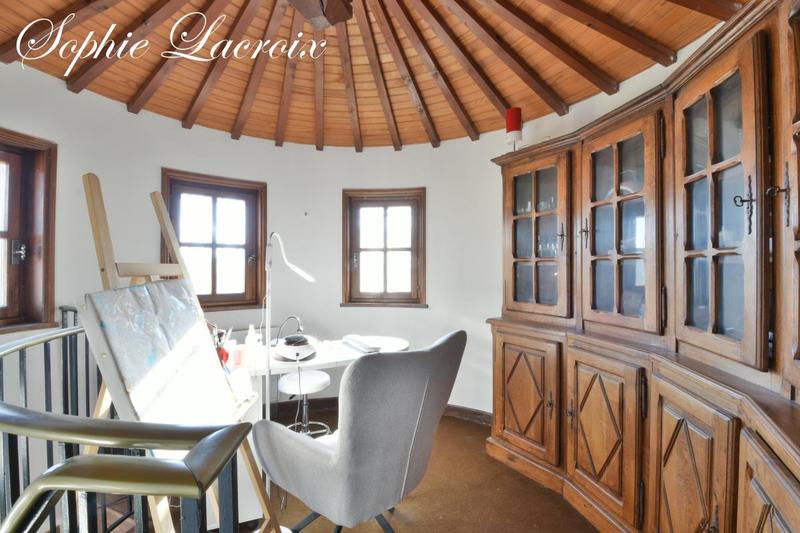 Demeure - 258 m² - 8 pièces