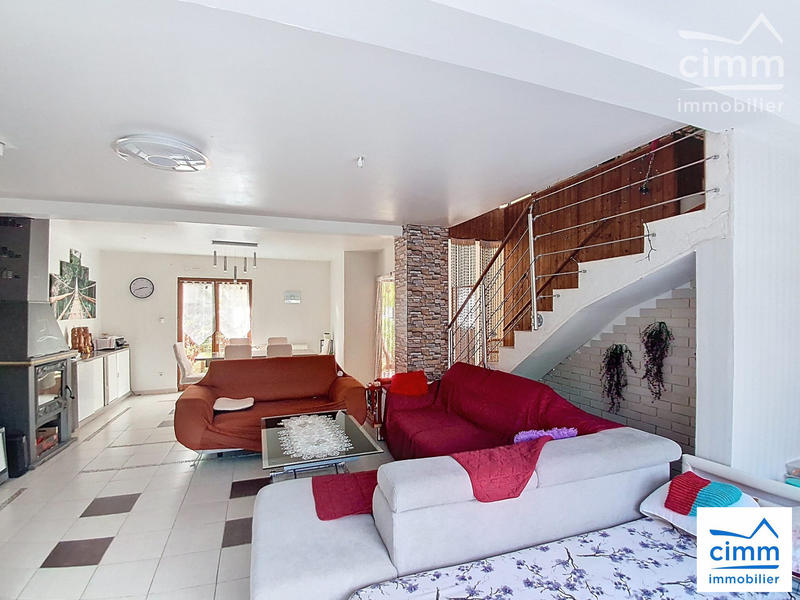 Maison - 138 m² - 6 pièces