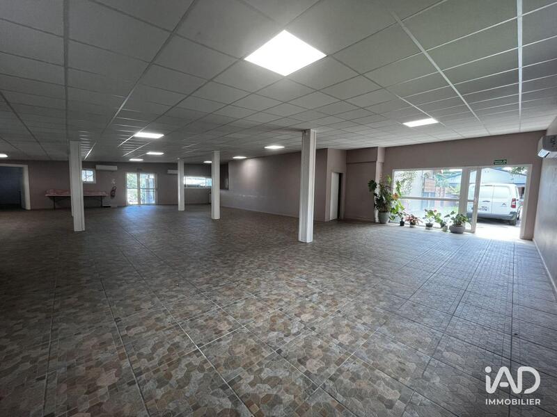 Local commercial - 200 m²
