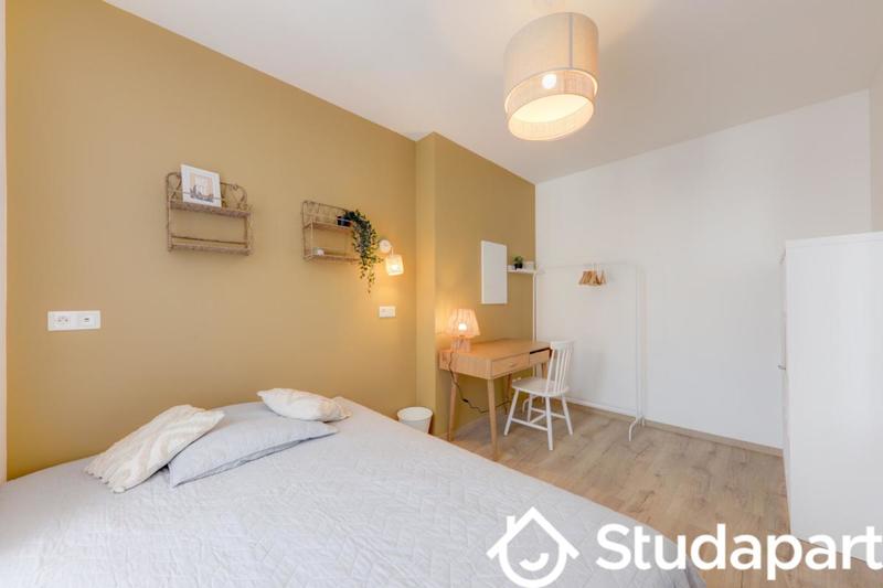 Chambre - 11 m² - 1 pièce