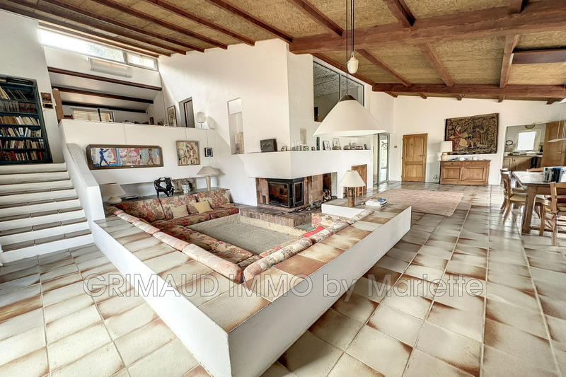 Propriété - 415 m² - 13 pièces