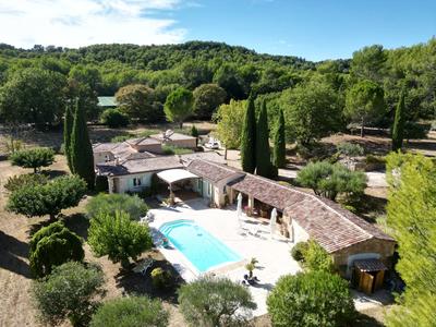 Maison - 314 m² - 10 pièces