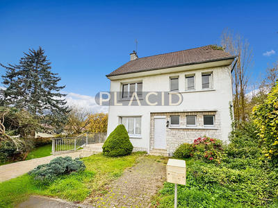 Maison - 159 m² - 6 pièces