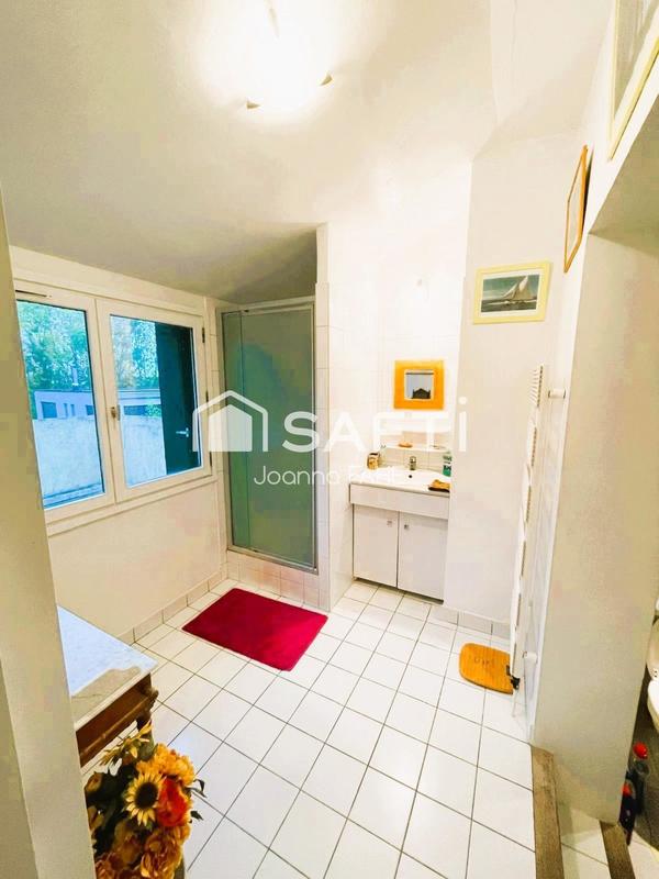 Maison - 210 m² - 7 pièces