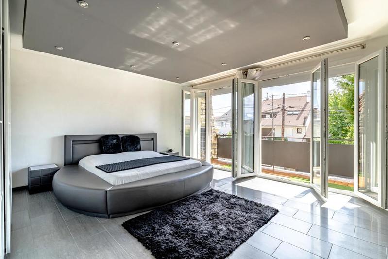 Maison - 213 m² - 6 pièces