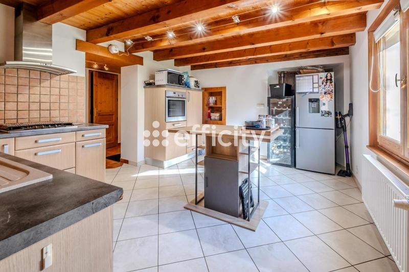 Maison - 170 m² - 6 pièces