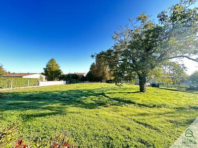 Terrain constructible - 1 376 m²