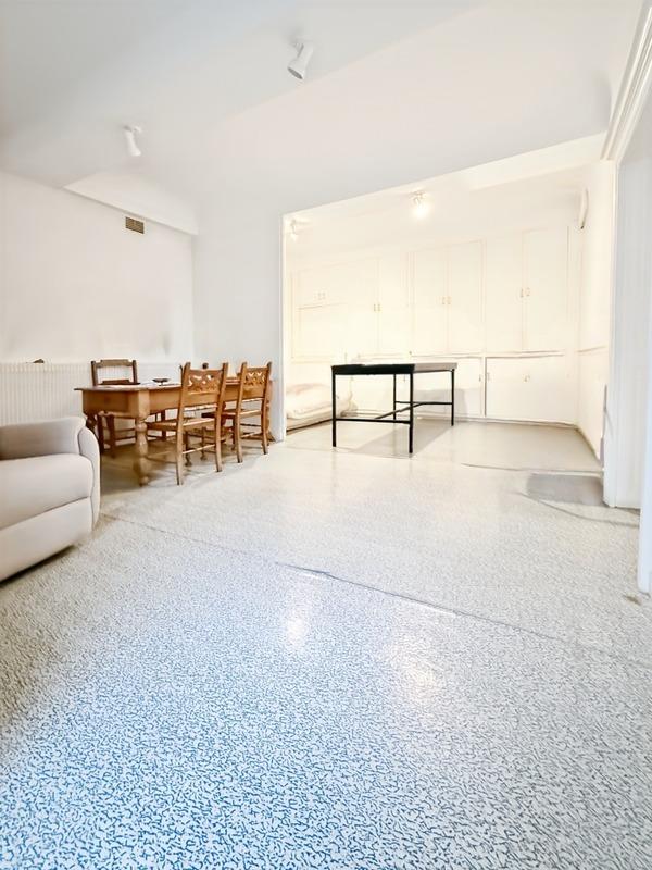 Propriété - 252 m² - 10 pièces