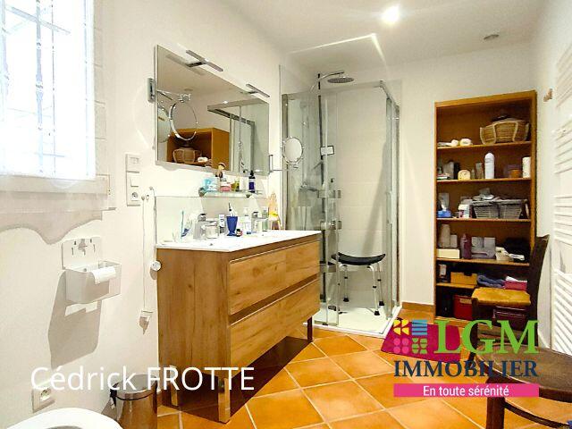 Maison - 195 m² - 5 pièces