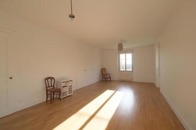Maison - 216 m² - 7 pièces