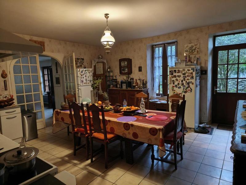 Maison - 251 m² - 9 pièces