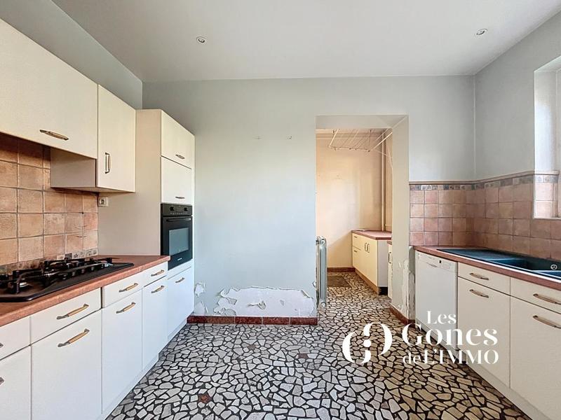 Maison - 246 m² - 6 pièces