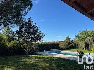 Maison - 246 m² - 8 pièces