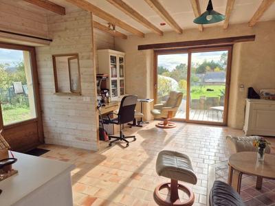 Maison - 233 m² - 7 pièces