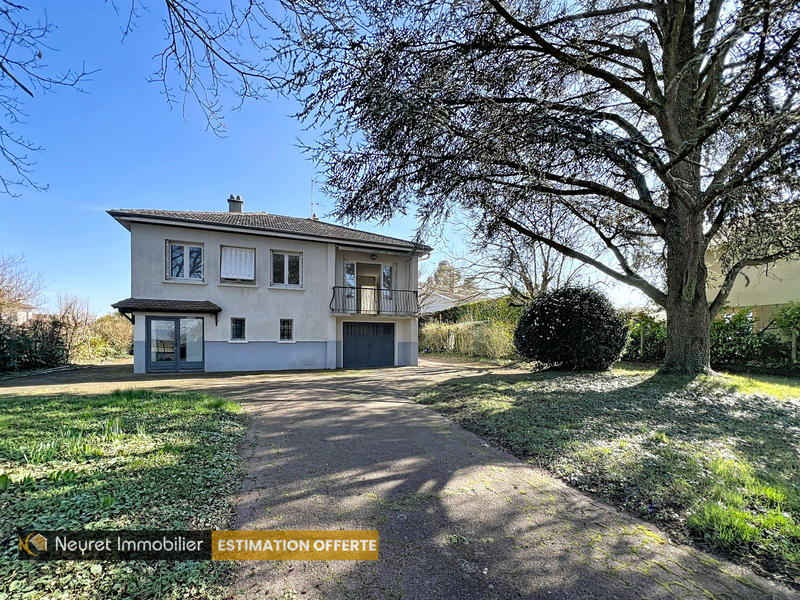 Maison - 96 m² - 4 pièces