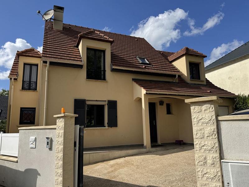 Maison traditionnelle - 133 m² - 6 pièces