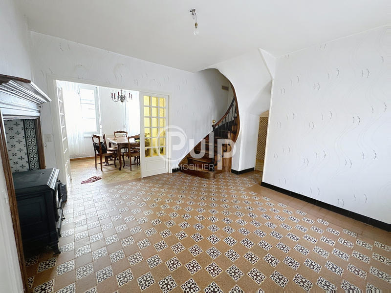 Maison de maîtres - 65 m² - 8 pièces