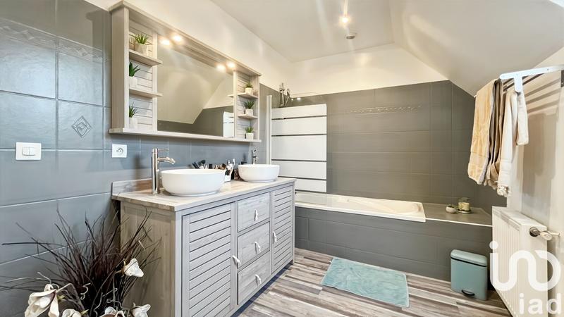 Maison - 190 m² - 7 pièces