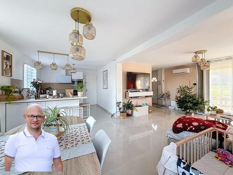 Maison - 106 m² - 5 pièces