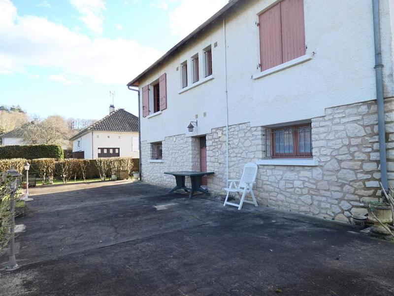 Maison - 90 m² - 6 pièces