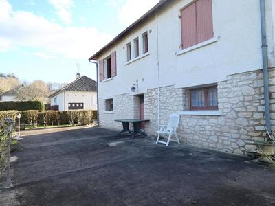 Maison - 90 m² - 6 pièces