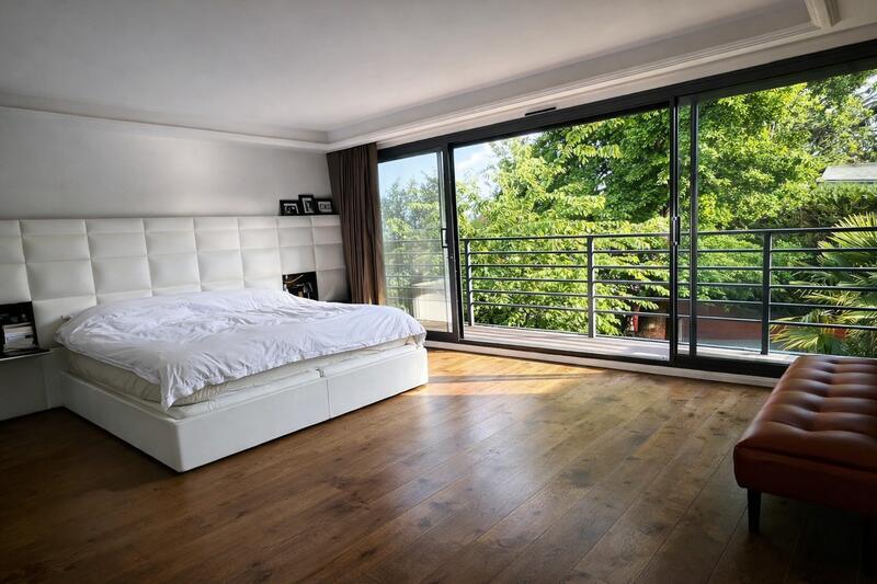 Maison - 308 m² - 7 pièces