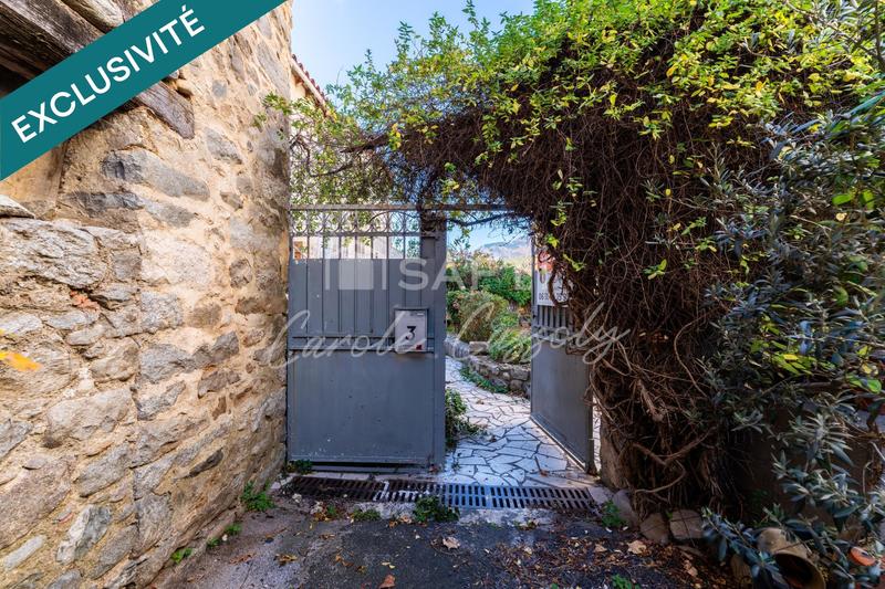 Maison de village - 233 m² - 9 pièces