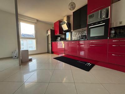 Appartement - 82 m² - 4 pièces