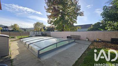 Maison - 255 m² - 10 pièces