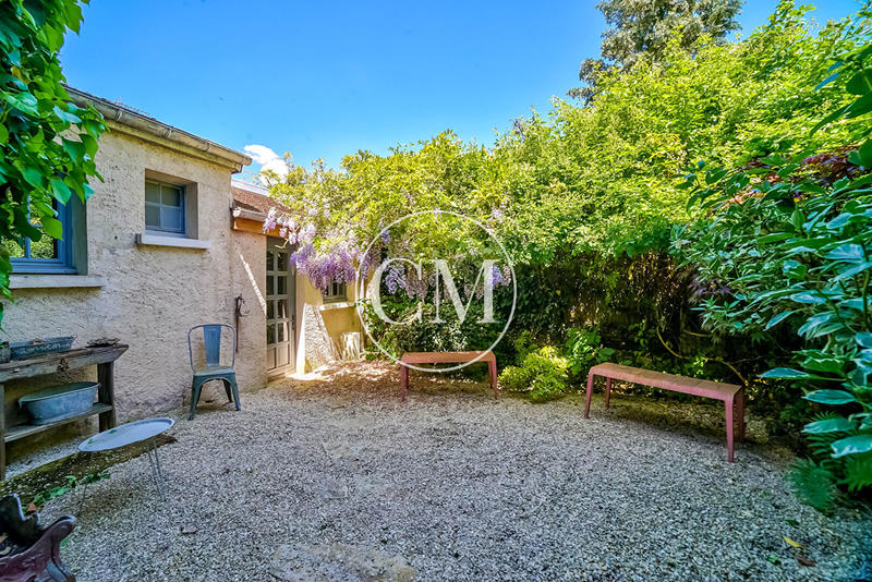 Maison - 278 m² - 8 pièces