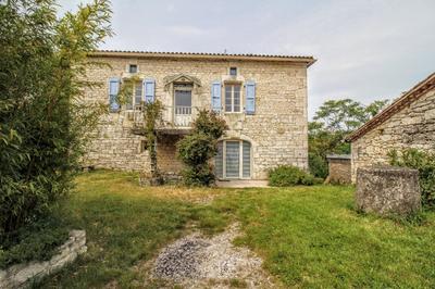 Maison - 295 m² - 10 pièces