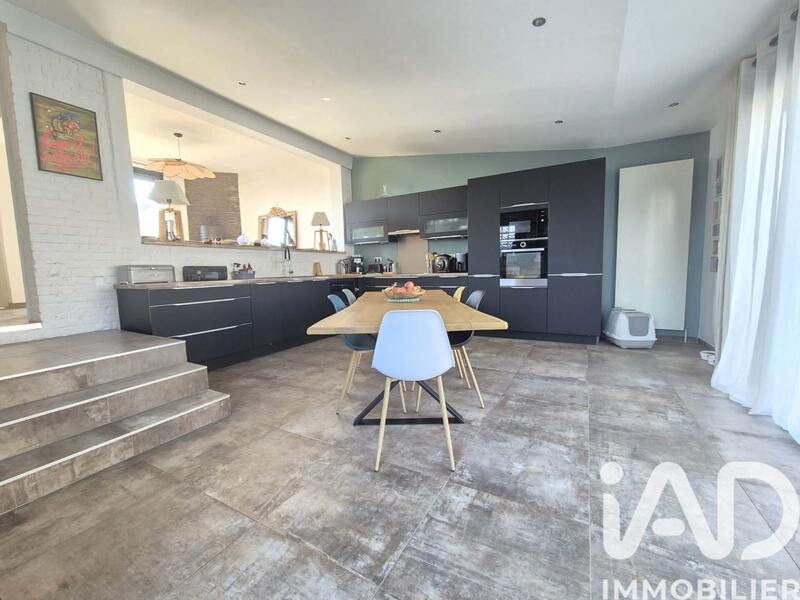 Maison - 110 m² - 5 pièces