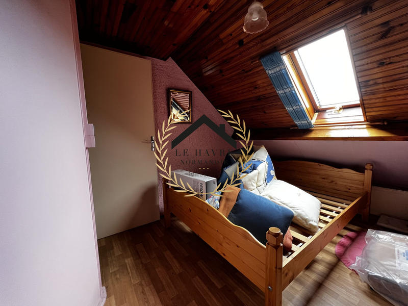 Maison traditionnelle - 110 m² - 7 pièces