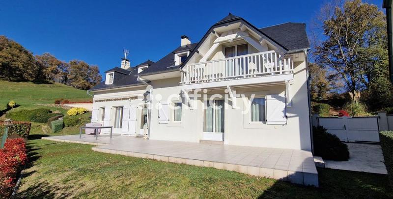 Maison - 154 m² - 7 pièces