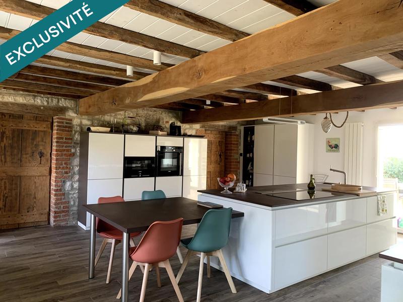 Maison - 310 m² - 7 pièces