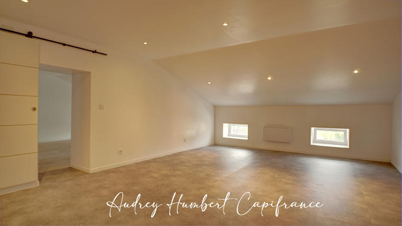 Appartement - 218 m² - 6 pièces