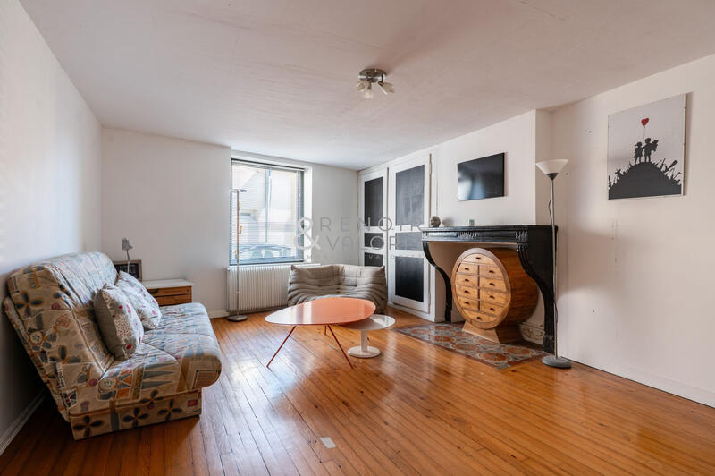 Maison - 260 m² - 8 pièces