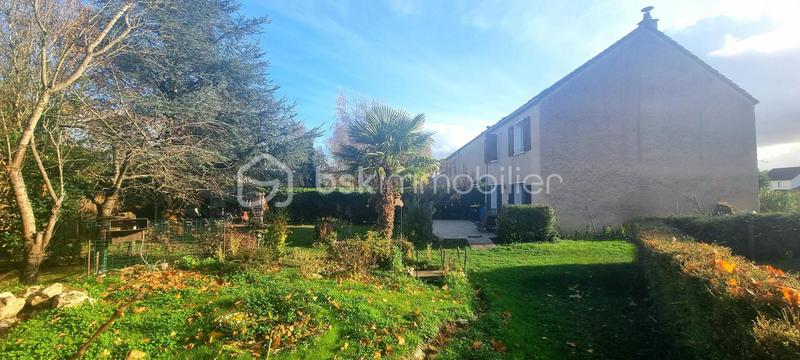 Maison traditionnelle - 118 m² - 6 pièces