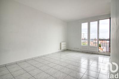 Studio - 30 m² - 1 pièce