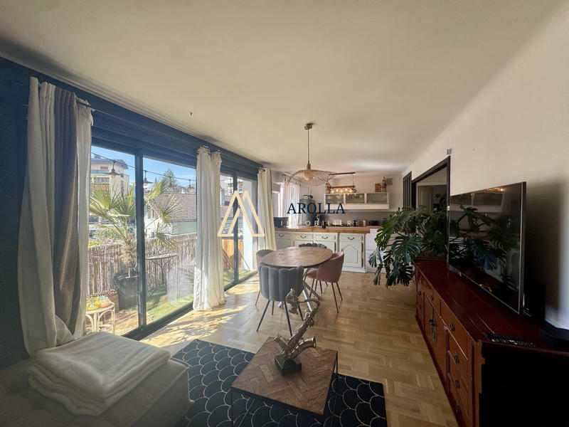 Appartement - 84 m² - 4 pièces