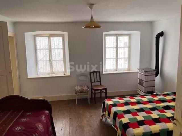 Propriété - 255 m² - 12 pièces