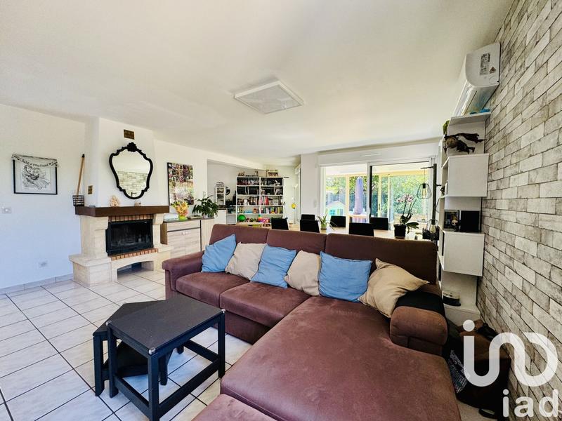 Maison - 181 m² - 8 pièces